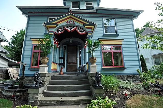 421 W Clinton St photo 1