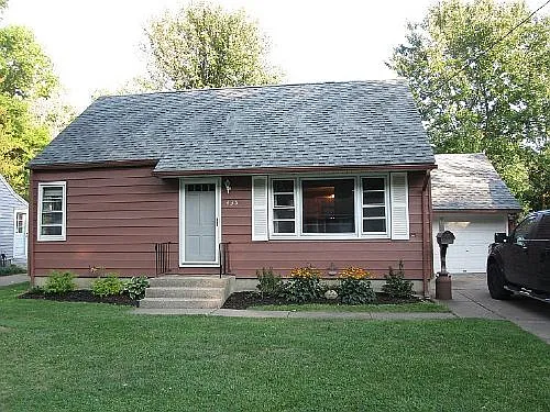 435 Linwood Ave photo 1