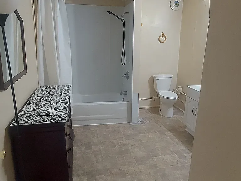 215 N Franklin St #2 — Photo 13