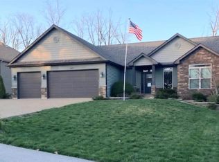 10521 Walnut Ln, Foristell, MO 63348