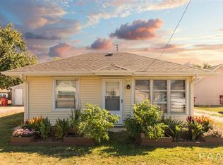 614 N Pekin Ln, Hanna City, IL 61536