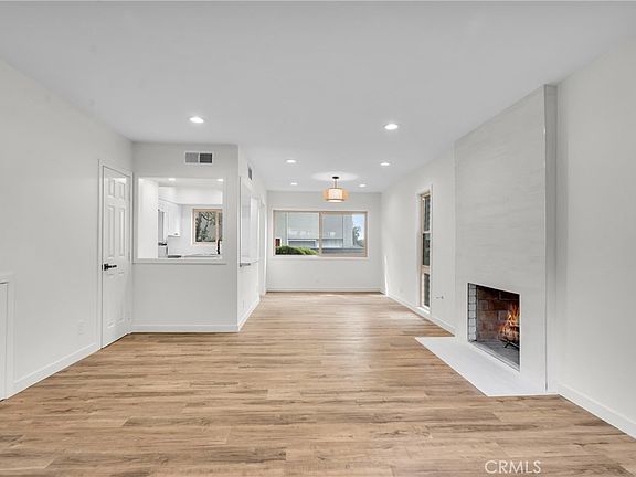3rd image of 704 W Sierra Madre Blvd Unit 14