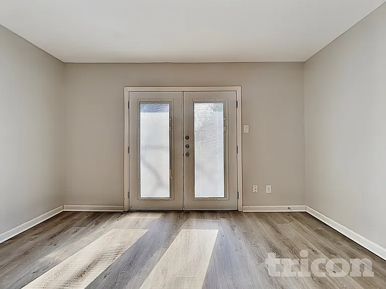 1803 Westcrest Dr — Photo 5
