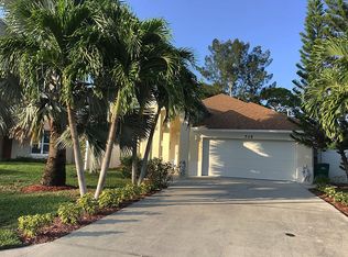 735 104th Ave N, Naples, FL 34108