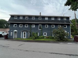 22 Country Club Rd, East Rochester, NY 14445