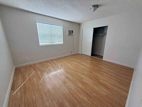 4th image of 814 E Erna Ave APT B