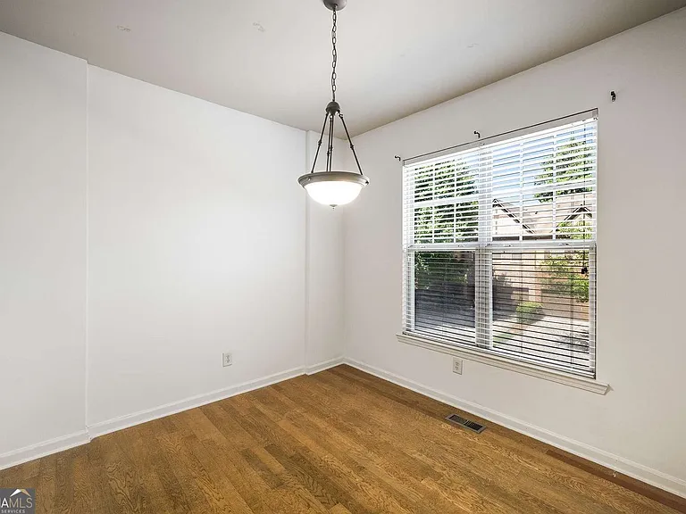 1798 Oakbrook Ln NW #8 — Photo 16