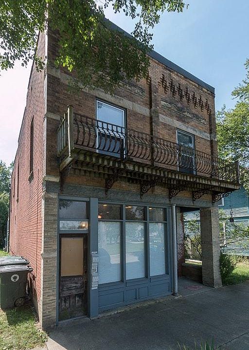 1st image of 1107 E Adams St #A