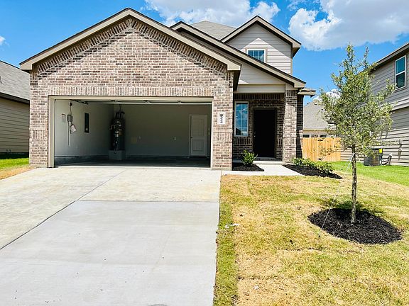 4th image of 8324 White Pine Dr