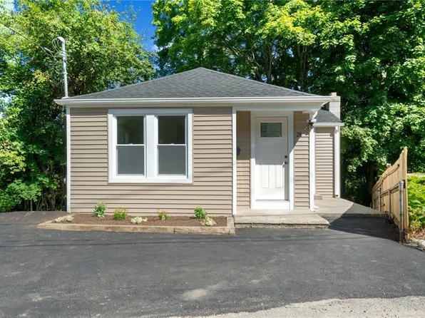 28 Spring St, Pascoag, RI 02859