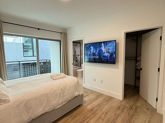 4th image of 1236 N Fairfax Ave #2