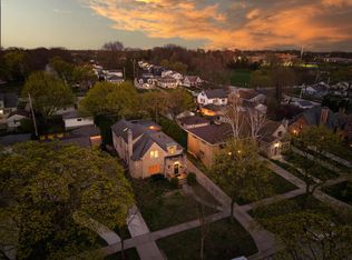 2536 N 81st St, Wauwatosa, WI 53213