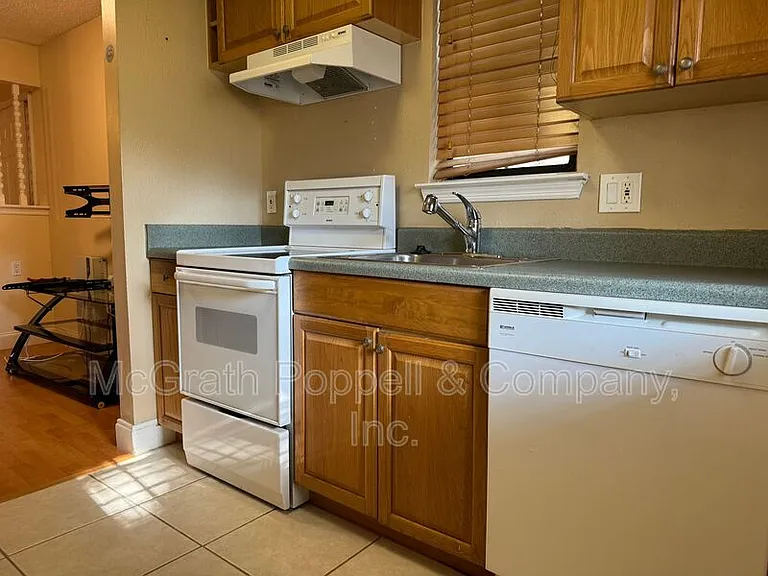 2302 Maki Rd #33 — Photo 9