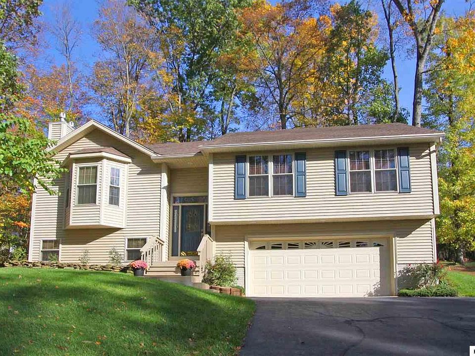 1st image of 3410 Apple Valley Dr