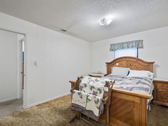 4th image of 445 NE 649th St