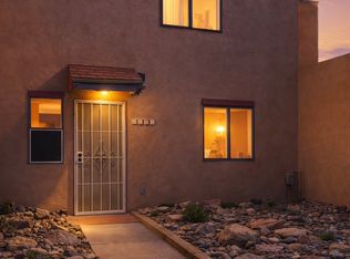 1625 Calle De Oriente Norte, Santa Fe, NM 87507