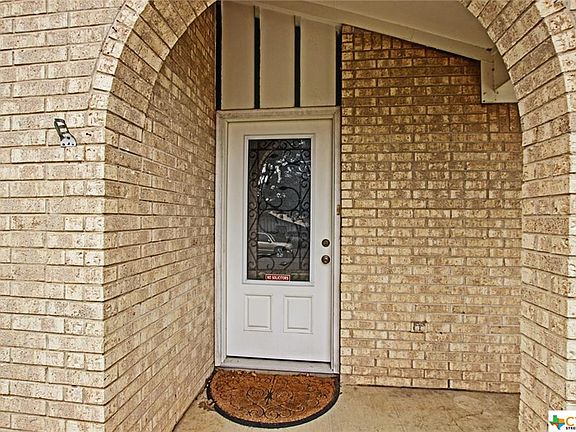 5th image of 1914 Pleasant Ln
