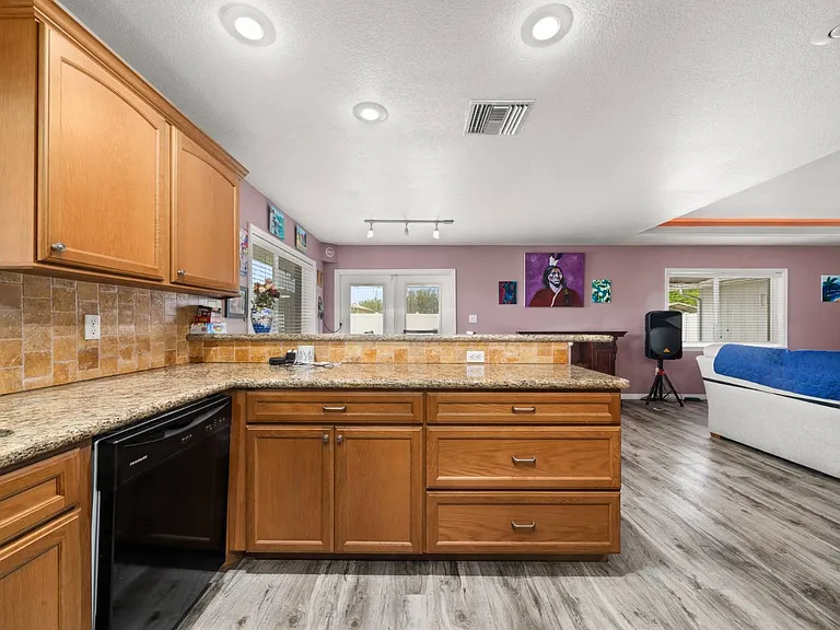 260 Tangerine Rd — Photo 24