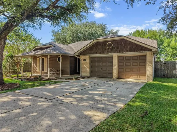 4422 Glen Avon Dr, Pasadena, TX 77505