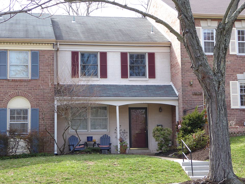 1st image of 710 Azalea Dr #9