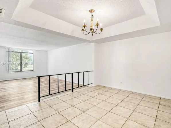 3760 Inverrary Dr APT 2L, Fort Lauderdale, FL 33319