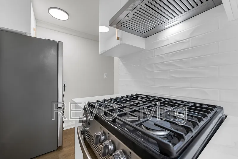 1 bed, 1.0 bath, 600 sqft, $1,375 — Photo 2