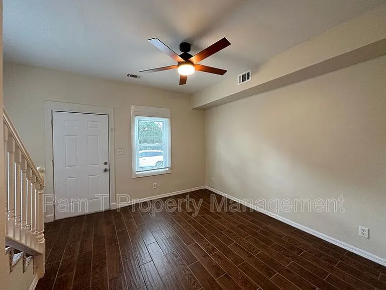816 Ott St — Photo 4