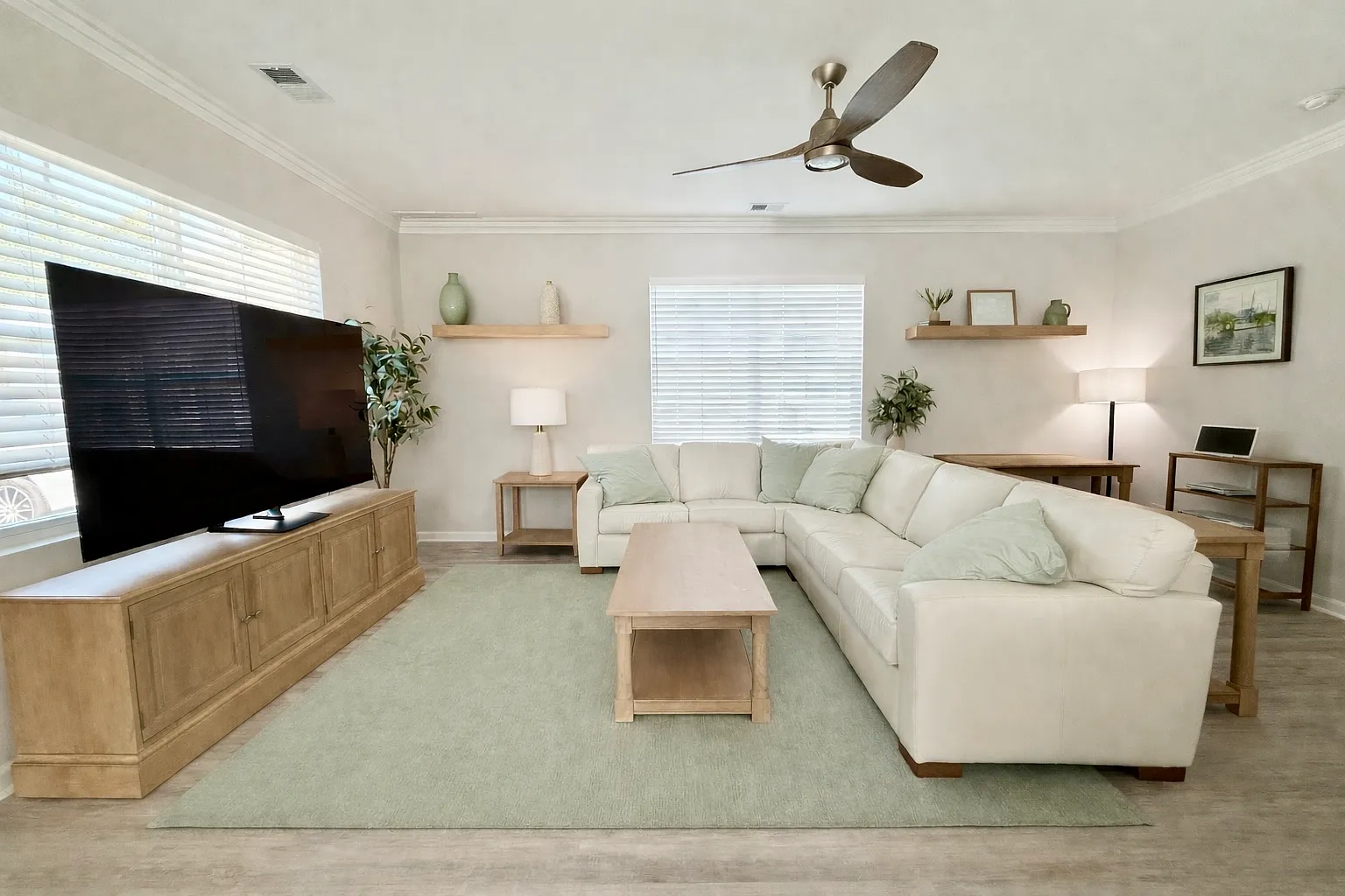 4 bed, 3.5 bath, 2390 sqft, $3,500 — Photo 3