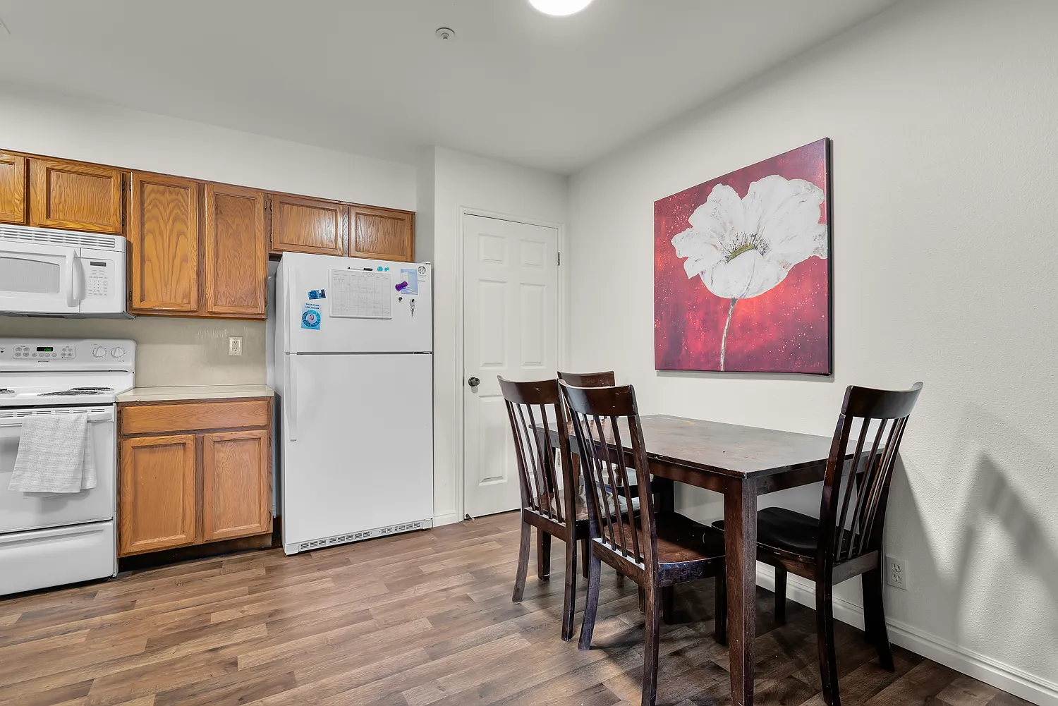 2 bed, 1040 sqft, $449 — Photo 4