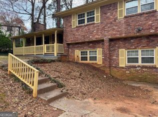 2418 Green Forrest Dr, Decatur, GA 30032