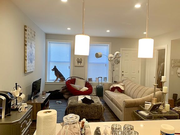 3rd image of 1857 W Dickens Ave APT 1F