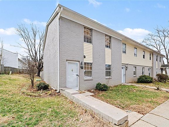 3rd image of 5705 Bramblegate Rd