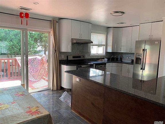 4th image of 2660 Flower St #1
