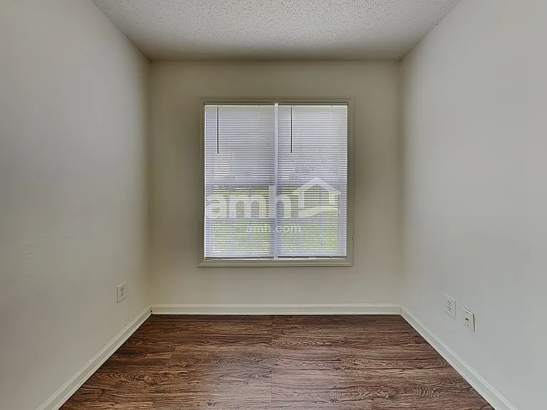 5815 Regent Village Dr — Photo 7
