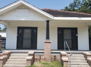 421 Highway Dr, New Orleans, LA 70121