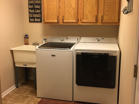3rd image of 2217 Meadowridge Dr