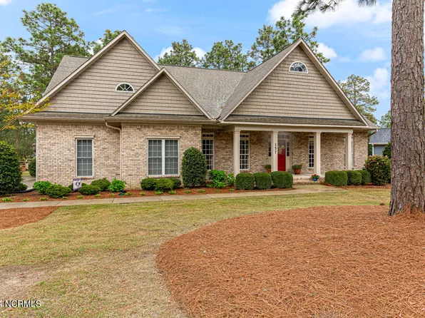 157 Longleaf Drive, West End, NC 27376