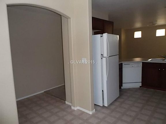 4th image of 9155 S McGinnis Ave