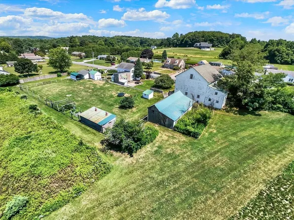 3440 Pricetown Rd, Fleetwood, PA 19522