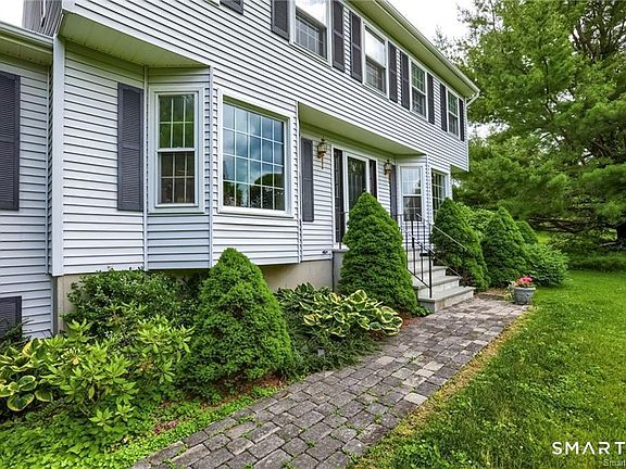 4th image of 44 Chapin Road