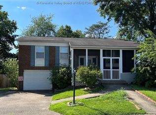 134 Washington Cir, Hurricane, WV 25526