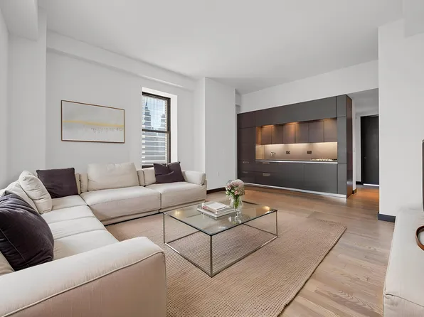20 Pine Street 2907 image 1 of 17