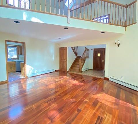 2nd image of 119 Norwood Ave