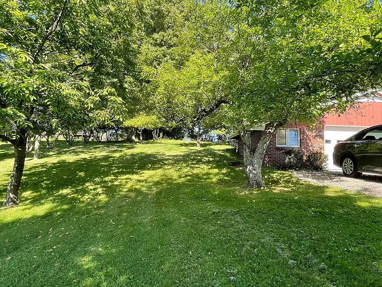 8250 Fox Ridge Rd — Photo 45