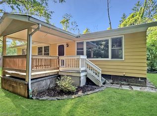 8372 Lewis Rd, Olmsted Falls, OH 44138