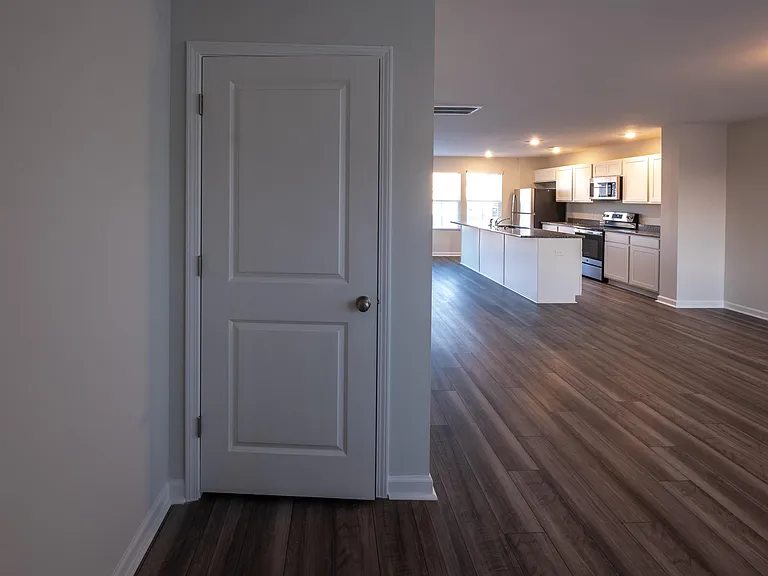 3024 Hallsdale Dr — Photo 4