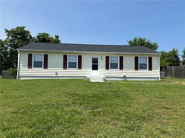3913 Gloucester Dr, Hopewell, VA 23860