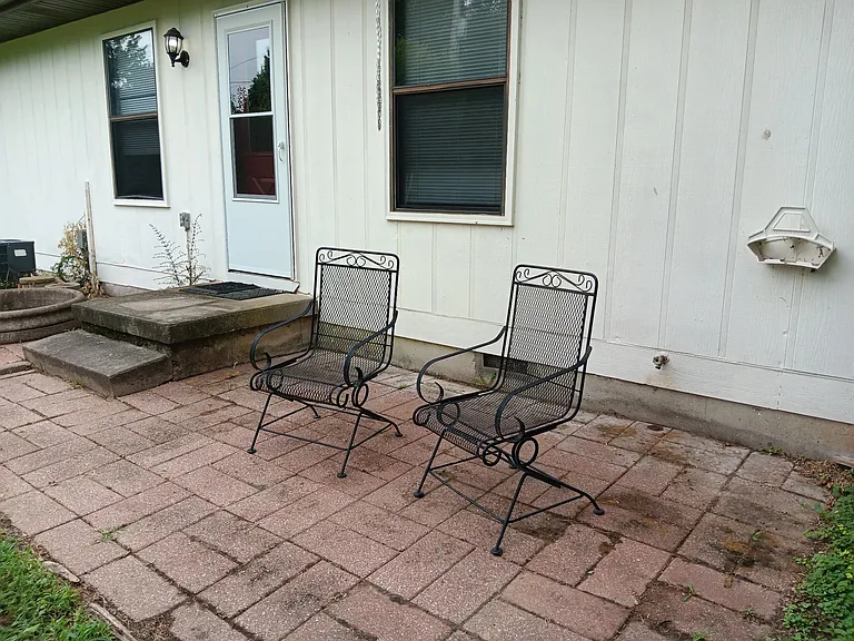 807 E Scott Wayne Dr — Photo 4