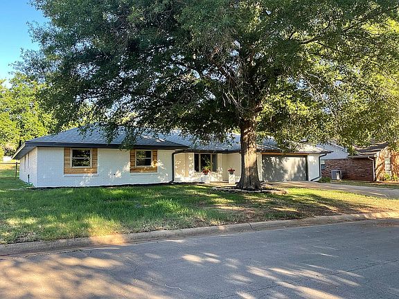 2nd image of 1606 S Hillside Ct