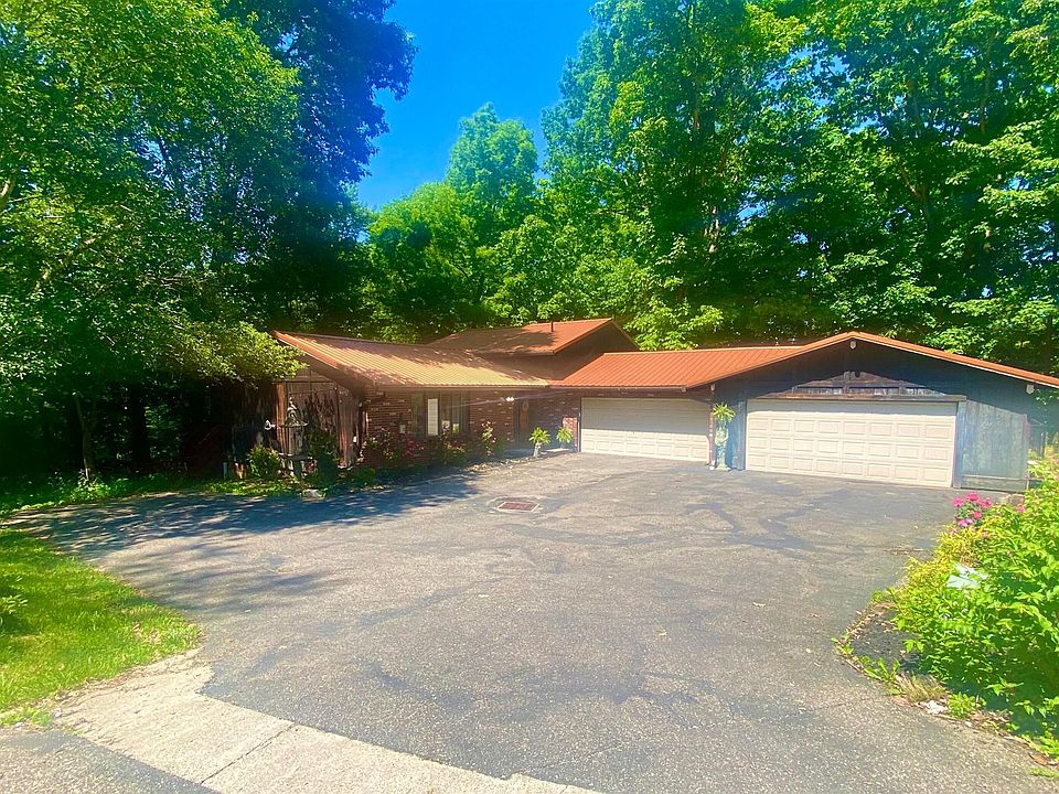 1st image of 140 Fairfield Dr